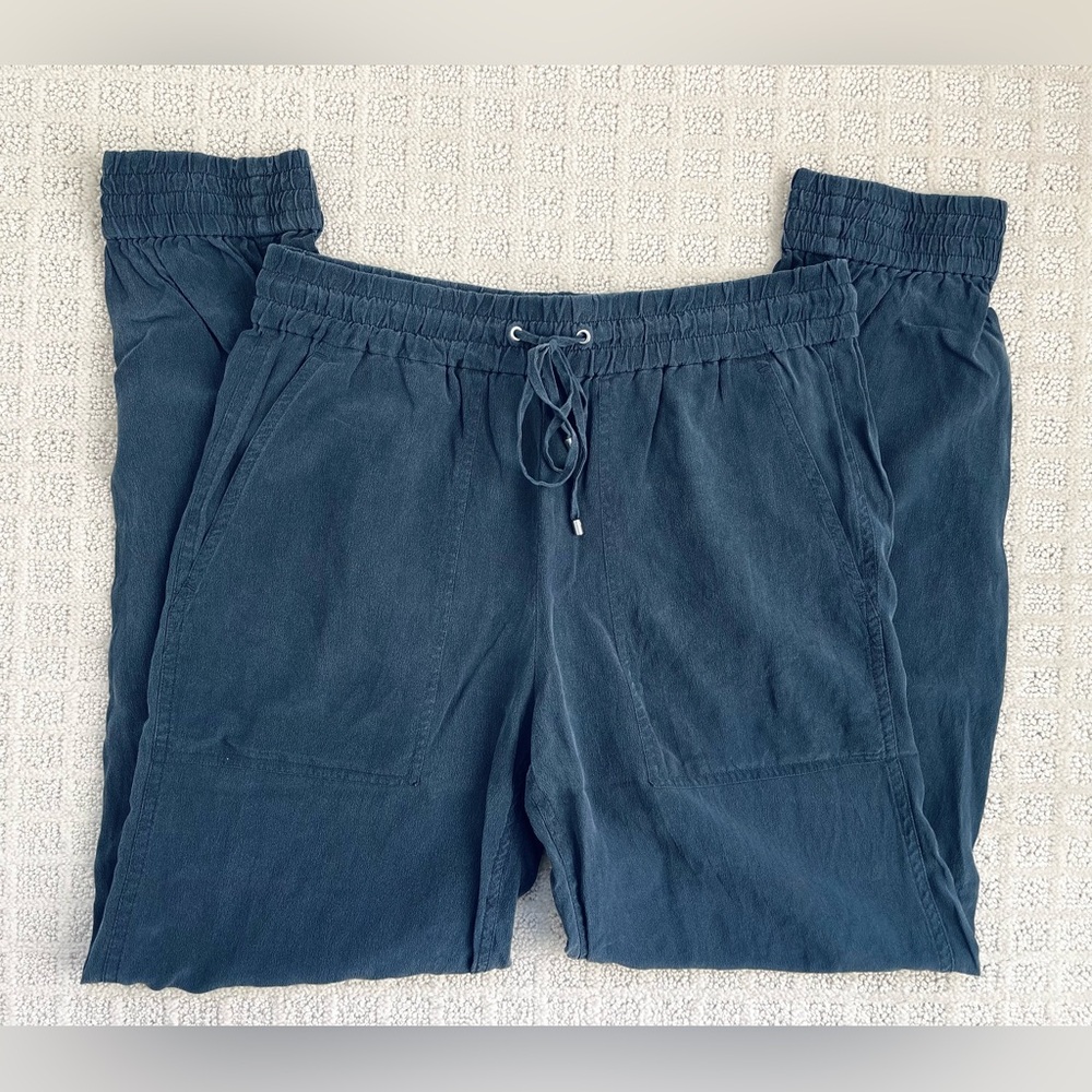 Theory Faded Black Silk Cropped Joggers Size 0